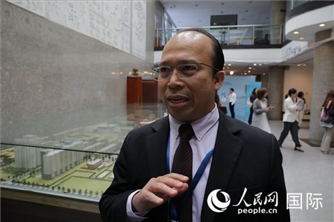 馬來(lái)西亞駐華使館參贊阿茲蘭接受人民網(wǎng)采訪。人民網(wǎng) 王婧攝