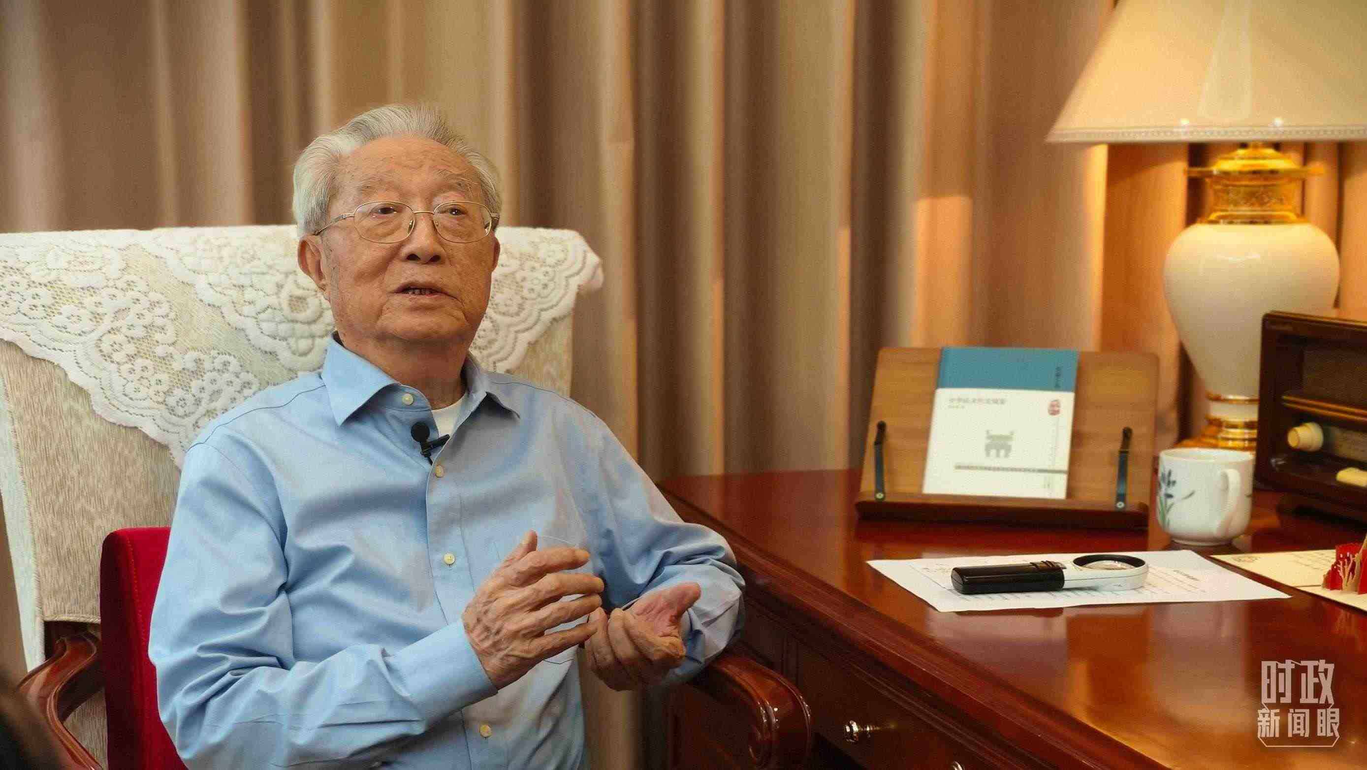 “人民教育家”國家榮譽稱號獲得者張晉藩。（總臺央視記者李立拍攝）