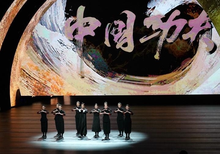 2024年9月19日，演職人員在北京文化論壇專場文藝演出中表演舞劇《詠春》。