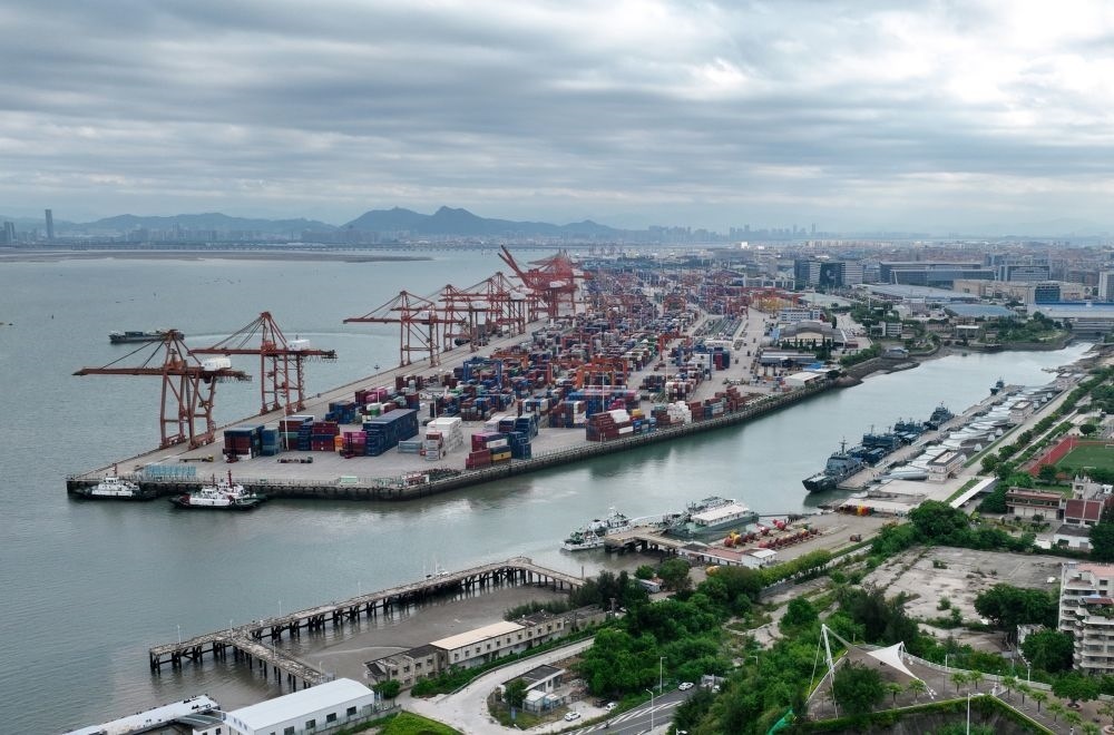 這是中國（福建）自由貿易試驗區(qū)廈門片區(qū)內的廈門海天碼頭（2024年9月4日攝）。