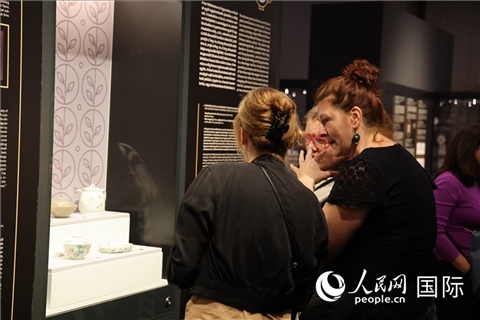 嘉賓參觀展覽。人民網記者 禹麗敏攝