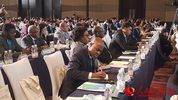 與會來賓在認真記錄。人民網記者 萬宇攝