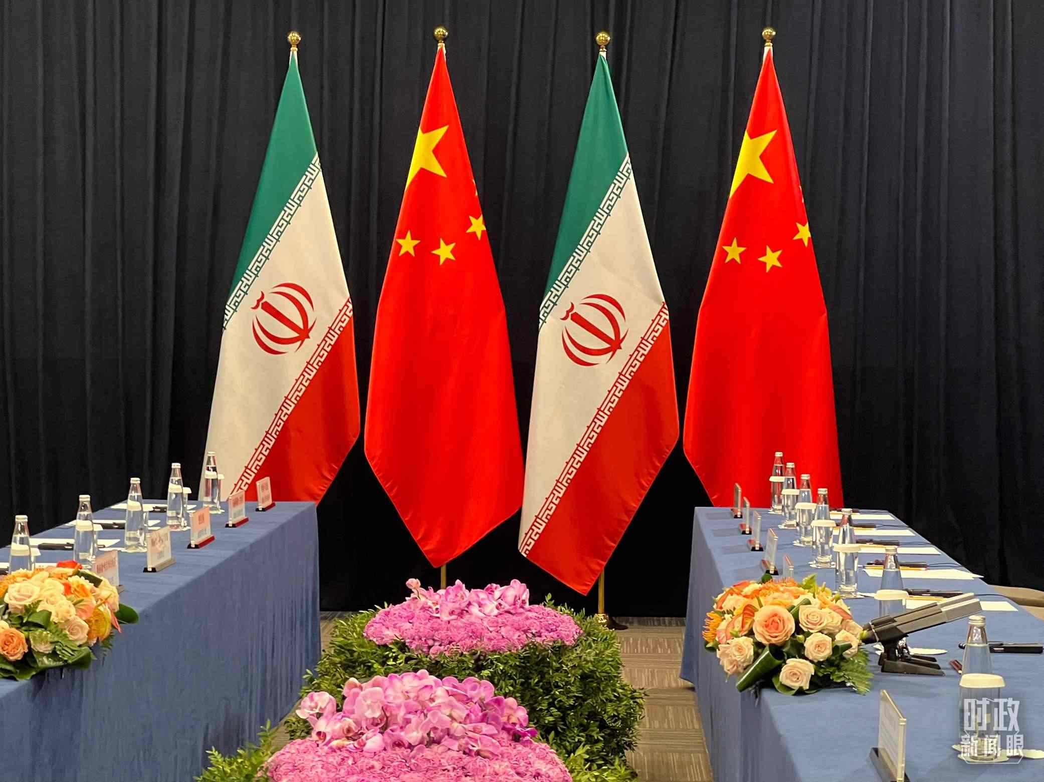 △ 中伊領(lǐng)導人會見開始前的現(xiàn)場。（總臺央視記者楊新禹拍攝）