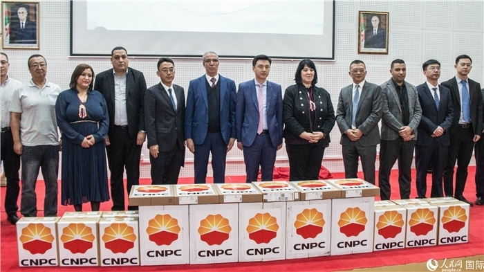 中企向阿爾及利亞大學捐贈電教設備活動現(xiàn)場。人民網(wǎng)記者 郝瑞敏攝