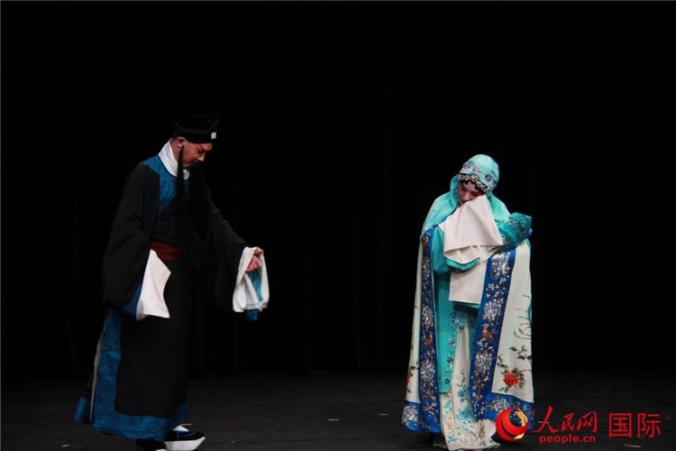 《趙氏孤兒》演出劇照。人民網(wǎng)記者 尚凱元攝