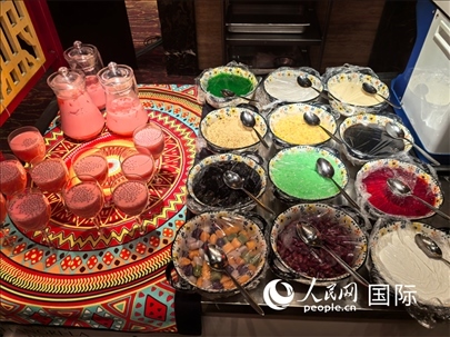 馬來西亞美食節(jié)現(xiàn)場準(zhǔn)備的美食。人民網(wǎng) 楊春燕攝