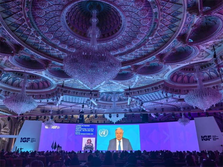 圖為第19屆聯(lián)合國互聯(lián)網(wǎng)治理論壇（IGF）“推動科技企業(yè)履行兒童網(wǎng)絡(luò)保護責(zé)任”開放論壇活動現(xiàn)場。中國傳媒大學(xué)供圖。