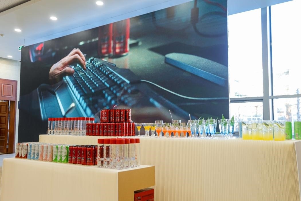 展區(qū)里的特調(diào)飲品區(qū)域。王佳雨攝