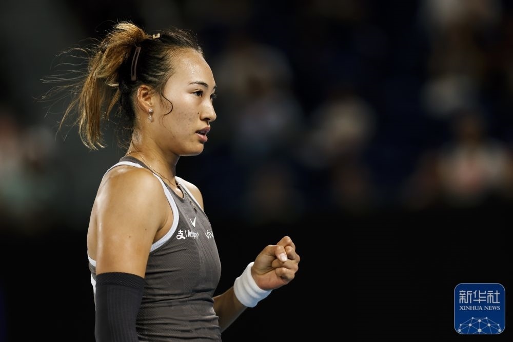 ↑鄭欽文在比賽中慶祝得分。新華社記者 馬平 攝