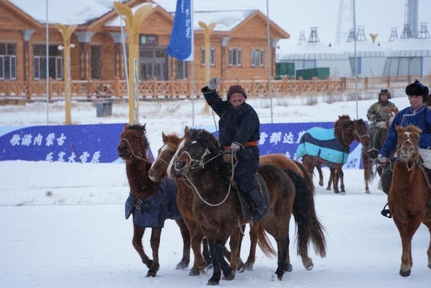 呼倫貝爾冰雪那達慕。人民網(wǎng)記者 趙夢月攝