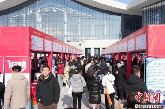 圖為招聘活動現(xiàn)場。 解凱光 攝