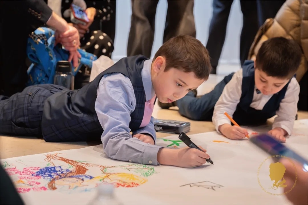 圖5：第三屆國際藝術(shù)聯(lián)創(chuàng)聯(lián)展盛大開幕。法中交流促進(jìn)會供圖