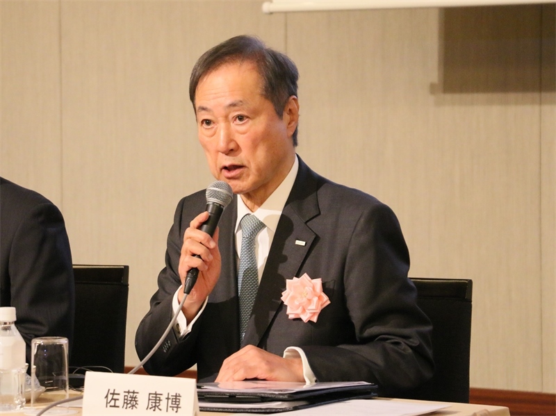 日中投資促進(jìn)機(jī)構(gòu)會(huì)長(zhǎng)佐藤康博致辭。人民網(wǎng) 許可攝