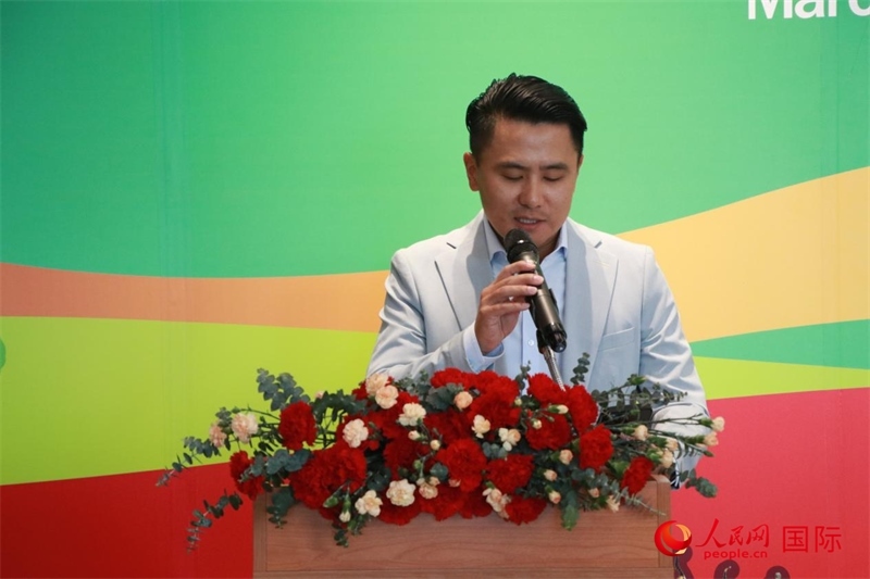 泰國(guó)華人青年商會(huì)會(huì)長(zhǎng)刁刻佳發(fā)表講話(huà)。朱瀟逸攝