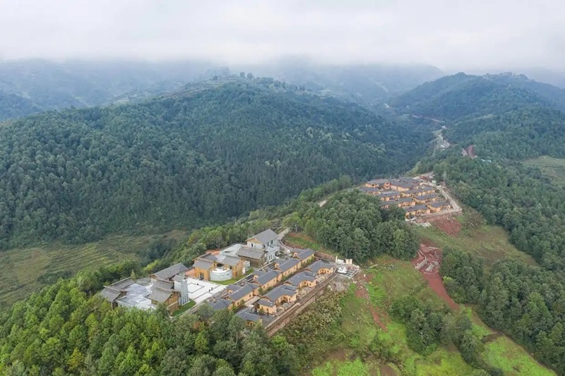 2020年10月13日拍攝的三河村新村聚居點(diǎn)。 