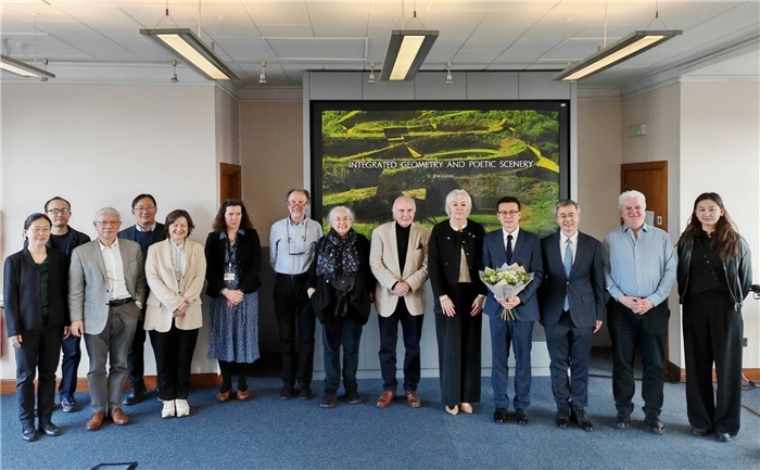 參加開(kāi)幕式和學(xué)術(shù)交流活動(dòng)的嘉賓合影?；顒?dòng)主辦方供圖