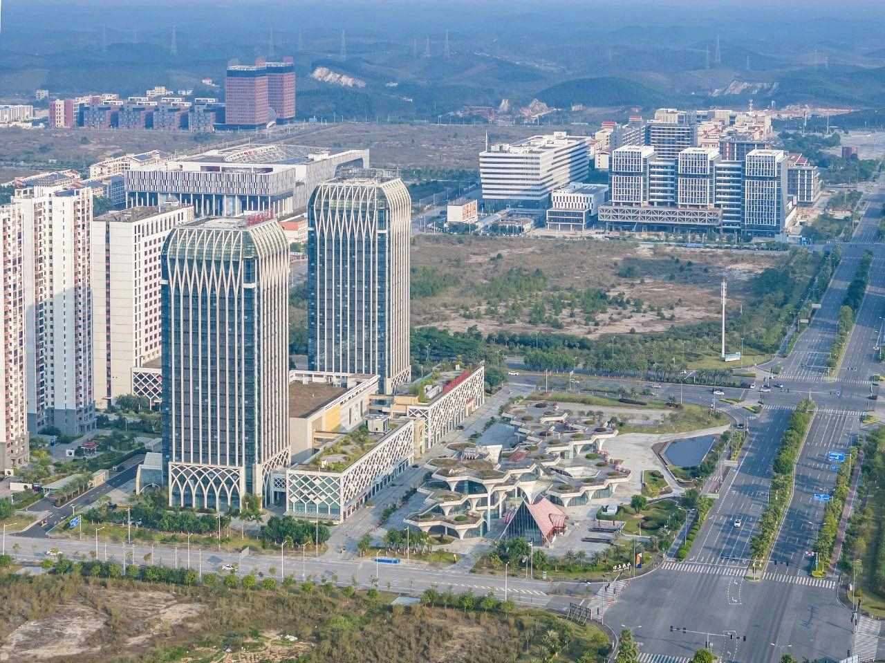 2023年11月，廣西欽州，航拍中國(guó)—馬來(lái)西亞欽州產(chǎn)業(yè)園區(qū)。