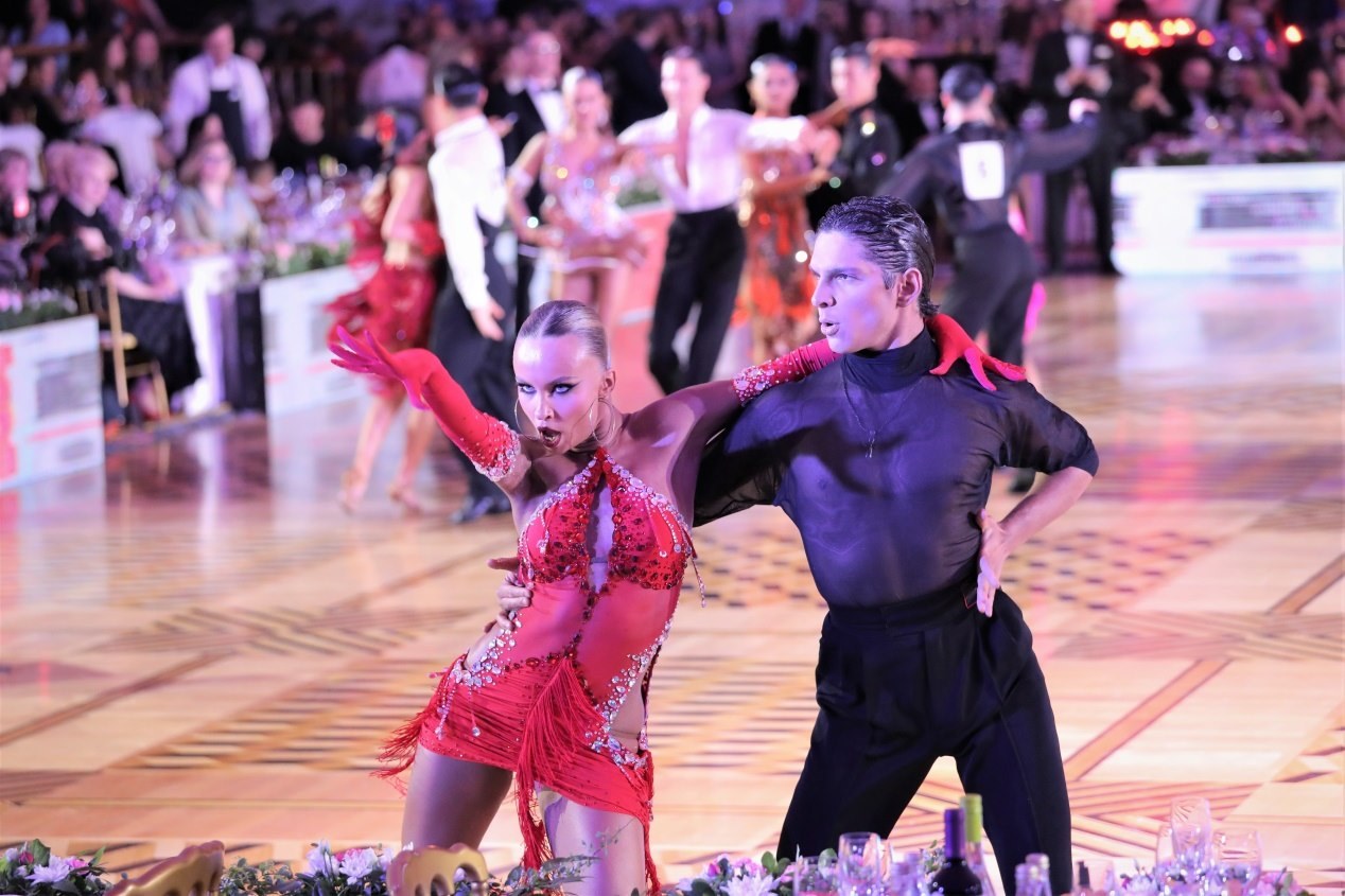 第七屆“克里姆林宮杯”國標(biāo)舞錦標(biāo)賽現(xiàn)場。于子恒攝