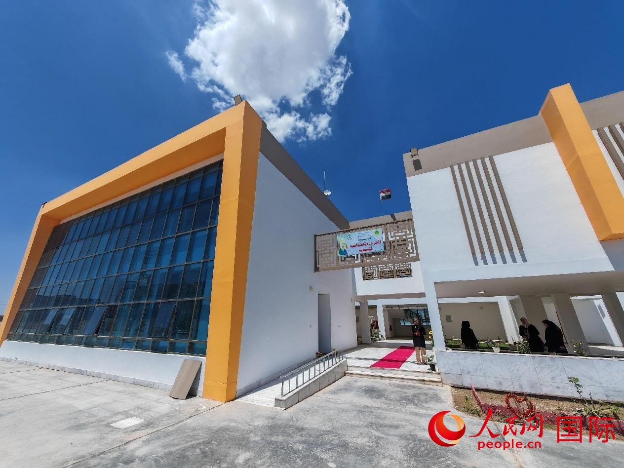 圖為阿爾·圖拉女子學校校園一景。人民網(wǎng)記者 管克江攝