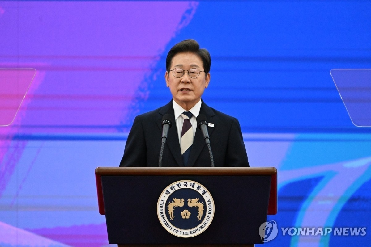 李在明4日上午在第21屆韓國(guó)總統(tǒng)就職宣誓儀式上宣誓就職。（圖片來(lái)源：韓聯(lián)社）